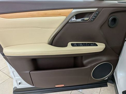 Used 2018 Lexus RX 350L Premium w/ Premium Package image 15