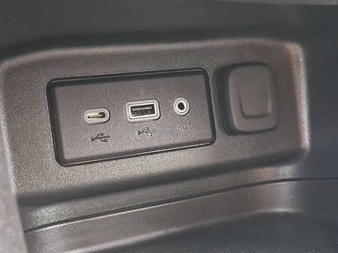 Used 2021 Chevrolet Equinox LT FWD image 23