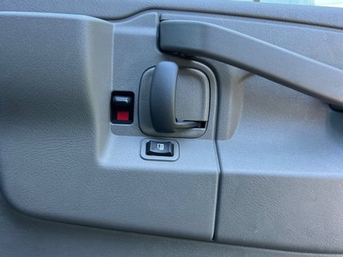Used 2025 Chevrolet Express 2500 w/ Driver Convenience Package RWD image 20