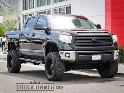 Used 2017 Toyota Tundra SR5 w/ SR5 Upgrade Package