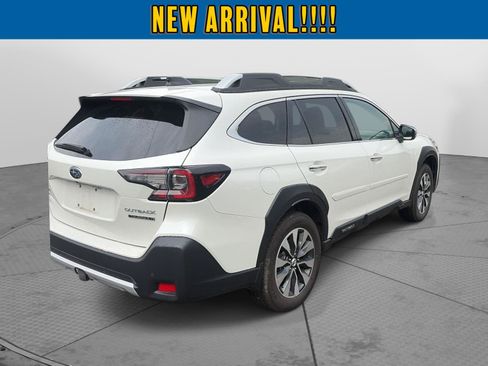 Used 2023 Subaru Outback Touring XT w/ Tech Package 2 AWD/4WD image 4