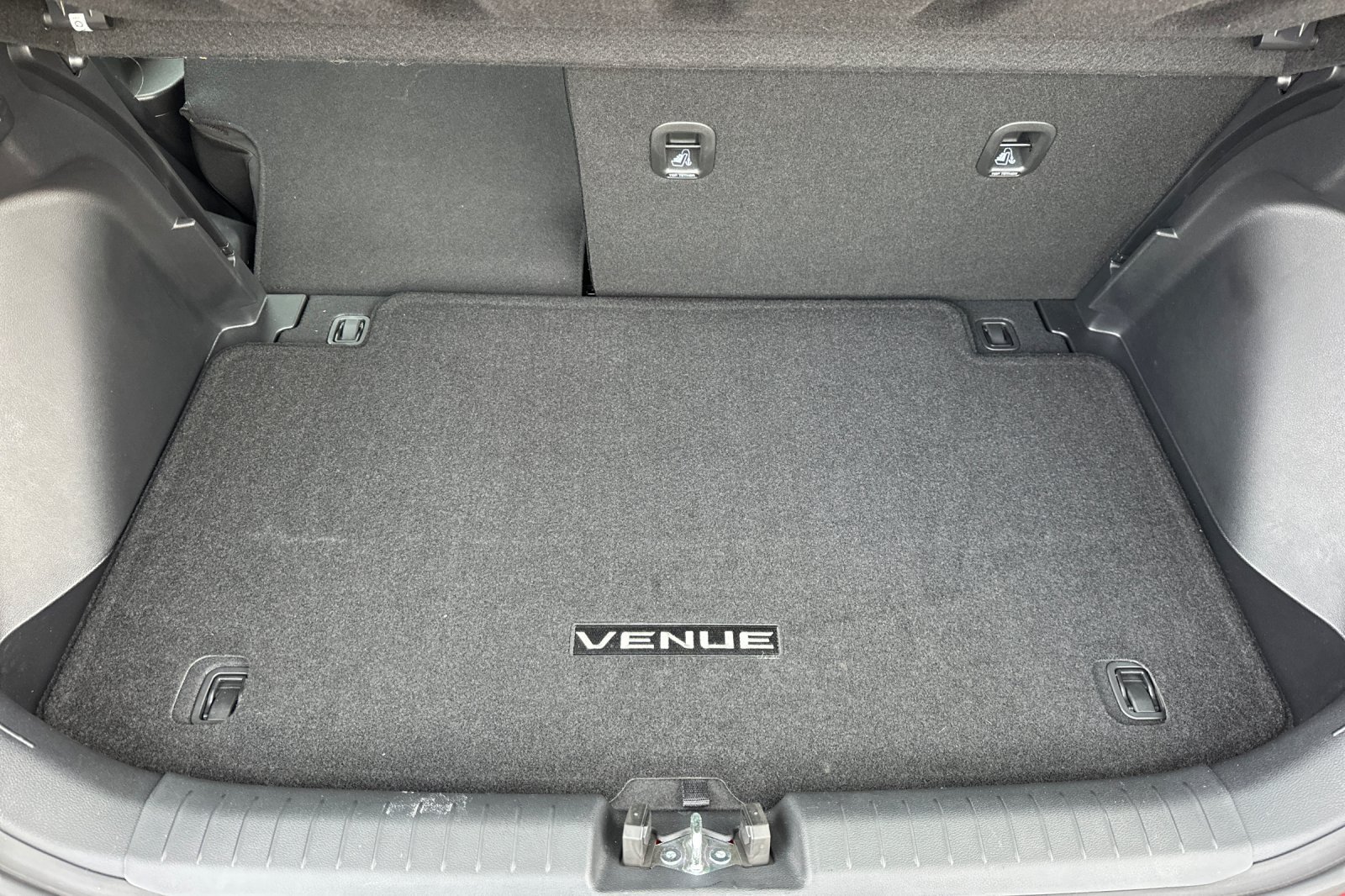 Used 2023 Hyundai Venue SEL FWD image 15