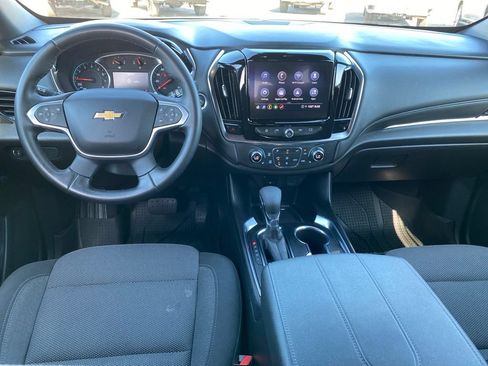 Used 2023 Chevrolet Traverse LT FWD image 4