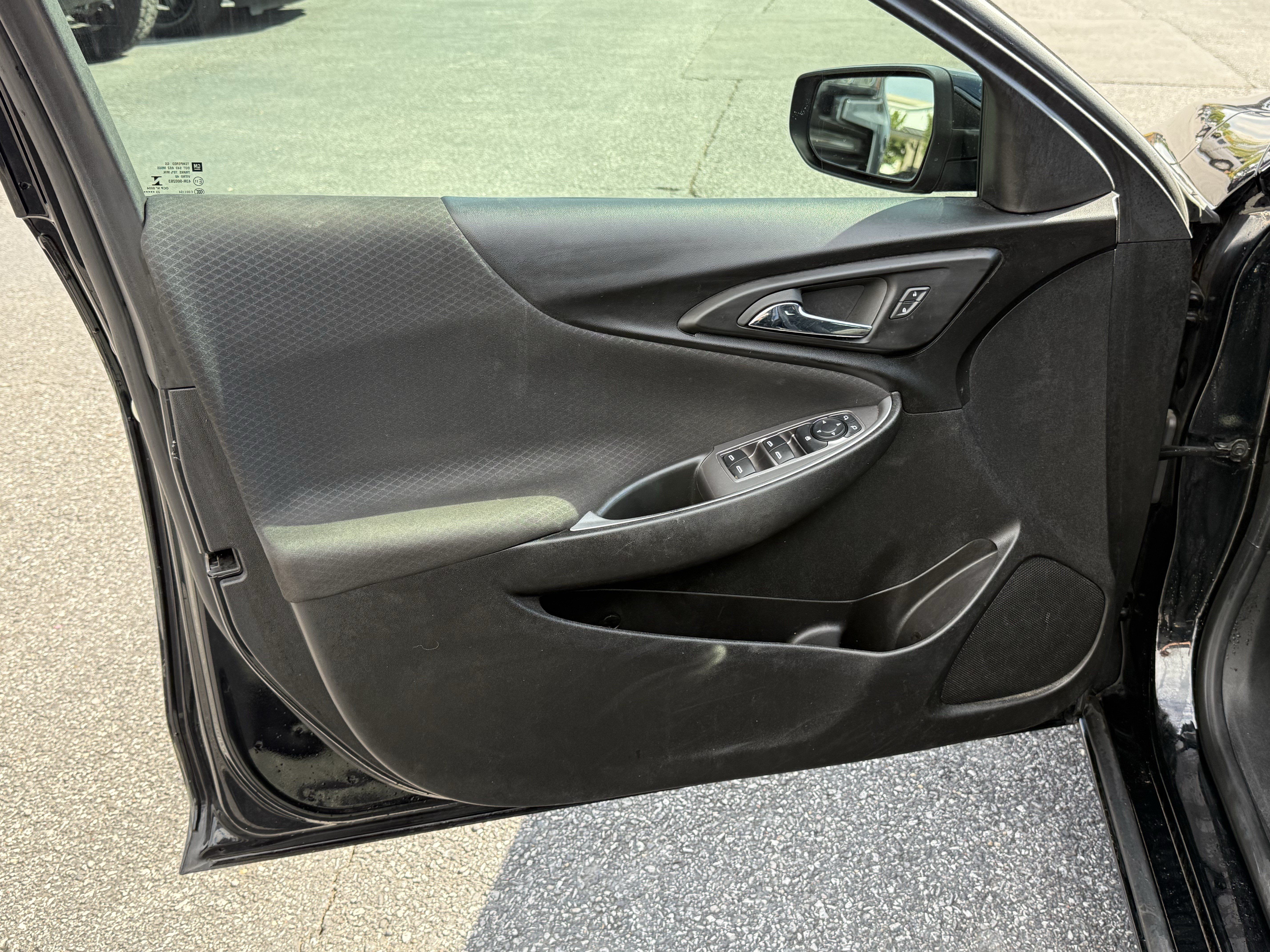 Used 2024 Chevrolet Malibu RS FWD image 14