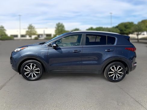 Used 2018 Kia Sportage EX image 5