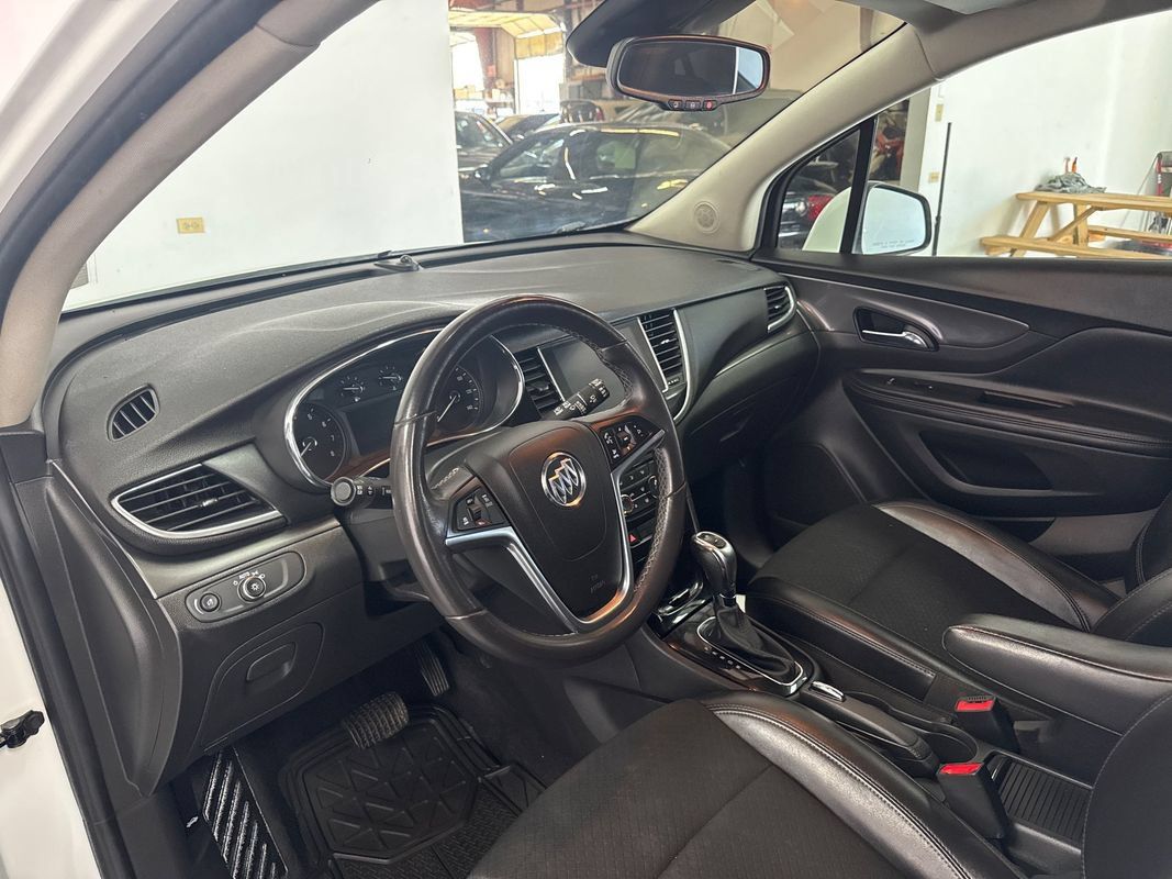 Used 2020 Buick Encore Preferred AWD/4WD image 8