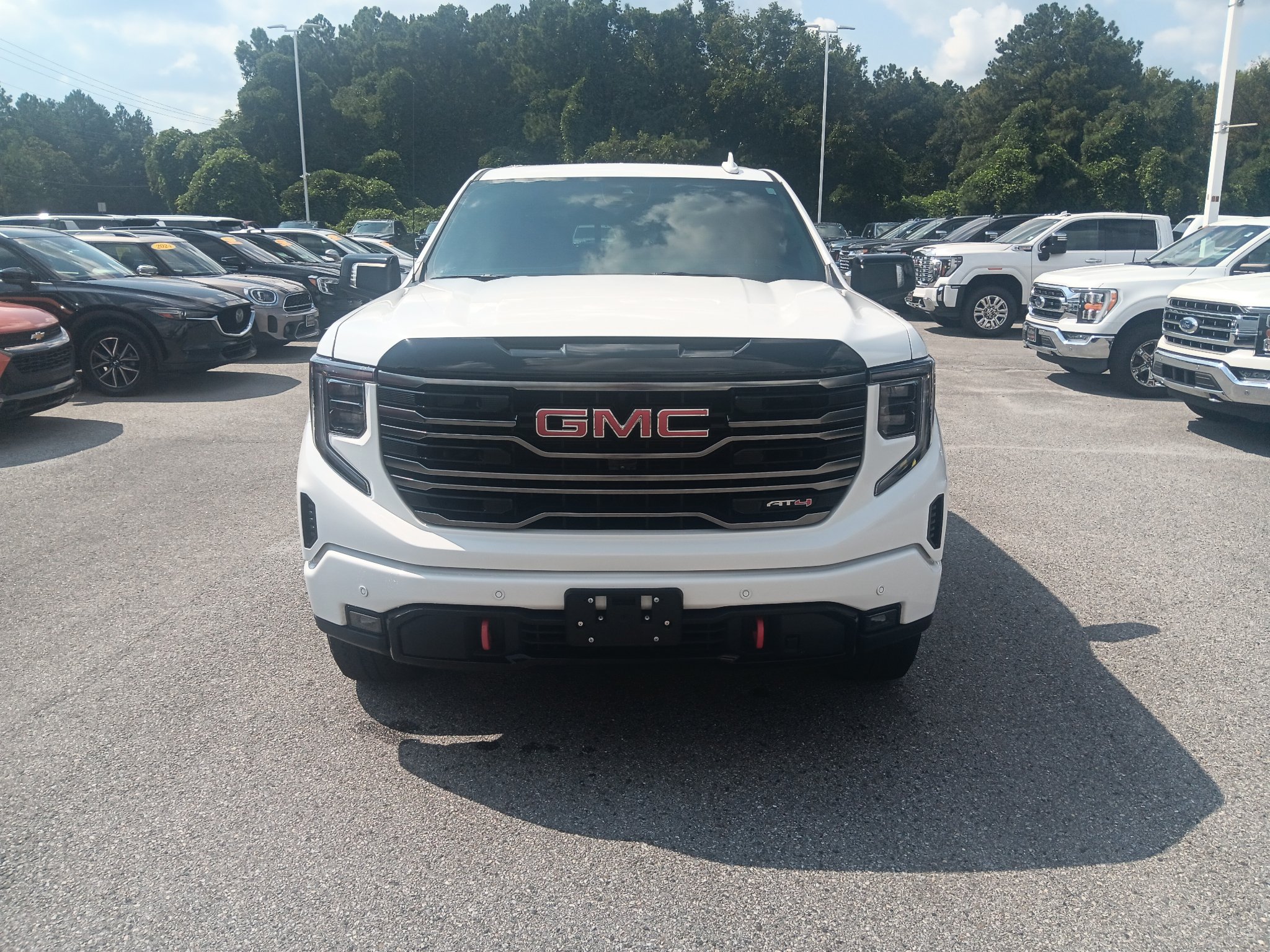 Used 2025 GMC Sierra 1500 AT4 w/ AT4 Premium Package AWD/4WD image 8