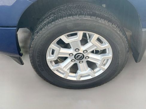 Used 2024 Nissan Titan SV w/ SV Convenience Package image 30