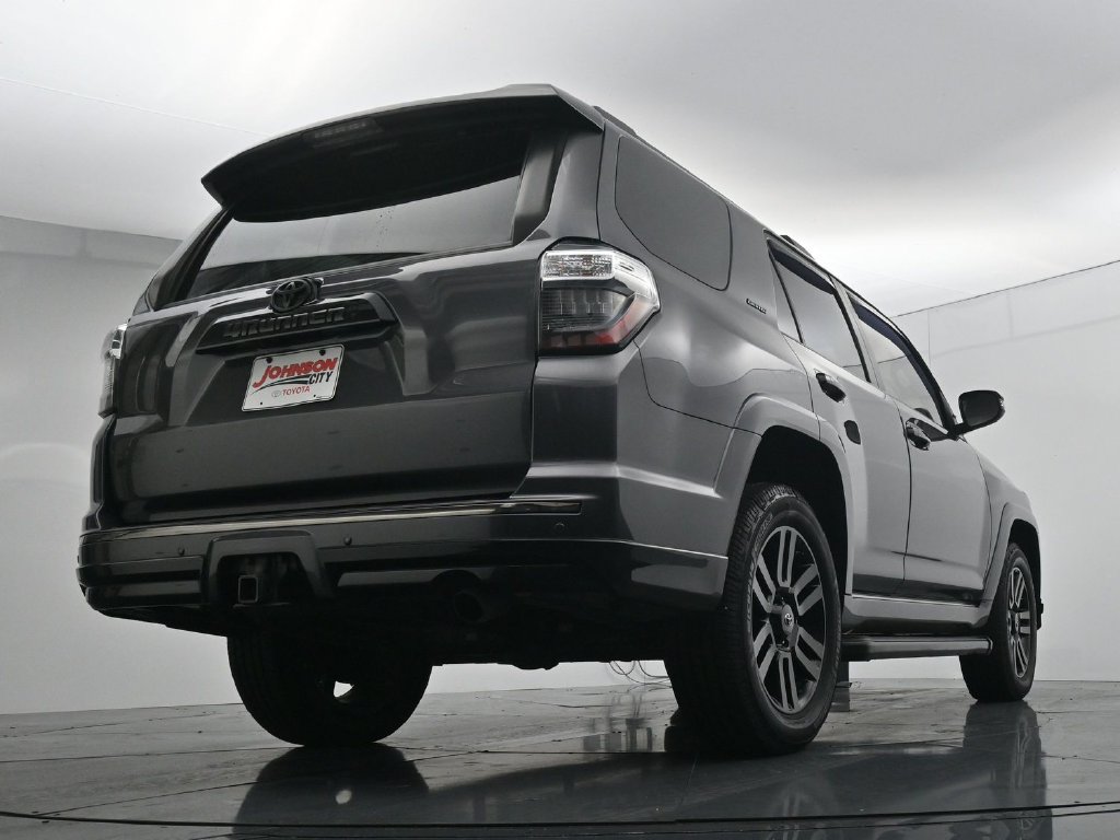 Used 2021 Toyota 4Runner Nightshade AWD/4WD image 33