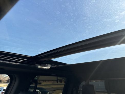 Used 2020 Nissan Titan PRO-4X w/ Pro-4x Convenience Package image 19