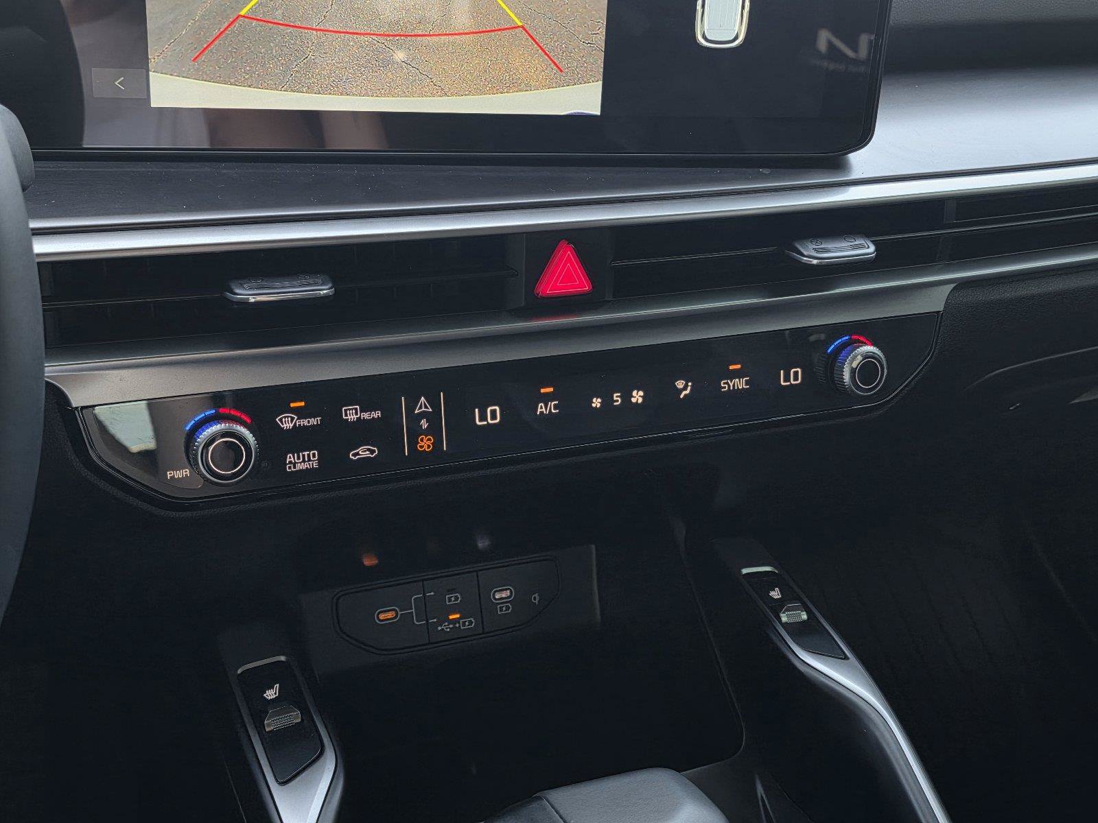 Used 2025 Kia Sorento EX w/ Panoramic Sunroof Package FWD image 18