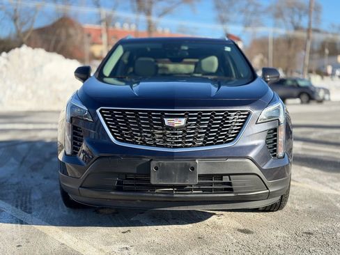 Used 2022 Cadillac XT4 Luxury w/ Cold Weather Package image 10