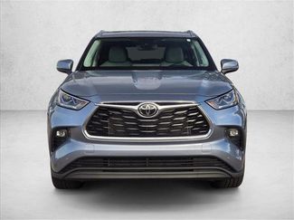 Used 2023 Toyota Highlander Limited video 2