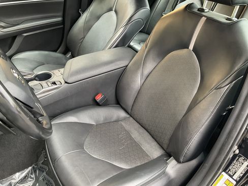 Used 2023 Toyota Camry XSE image 30