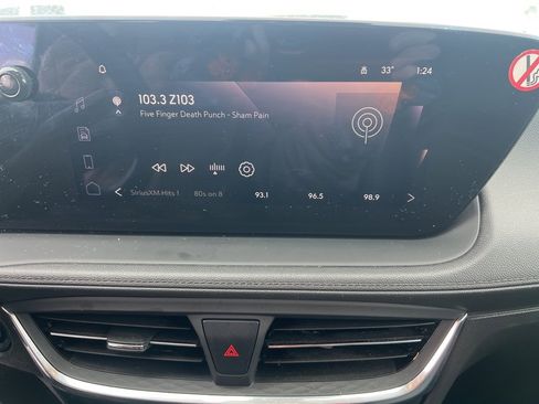 Used 2024 Buick Encore GX Sport Touring image 8