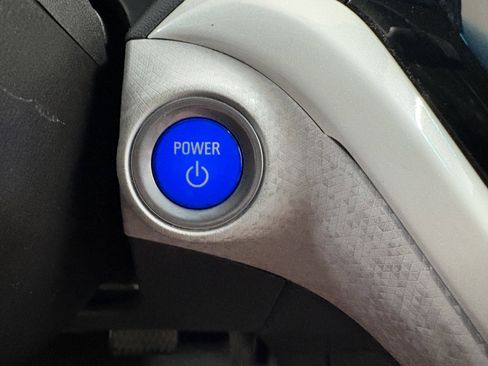 Used 2020 Chevrolet Bolt LT image 17