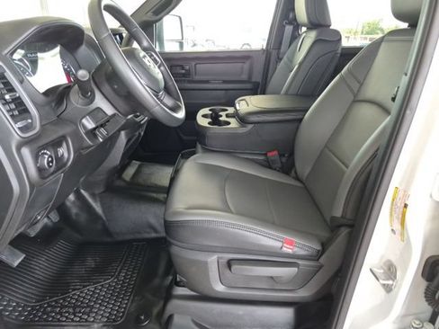 New 2026 RAM 2500 Tradesman w/ Chrome Appearance Group AWD/4WD image 13