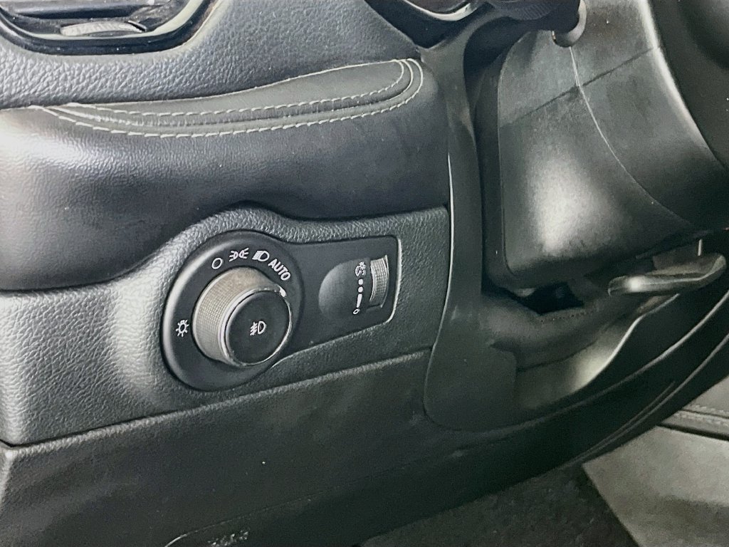 Used 2021 Dodge Durango SXT RWD image 10