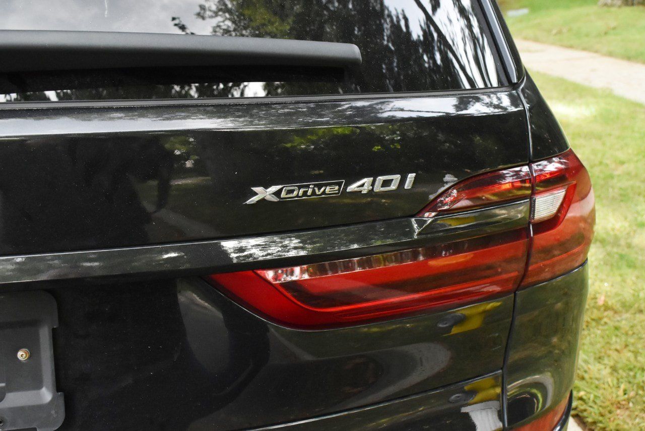 Used 2021 BMW X7 xDrive40i w/ M Sport Package AWD/4WD image 33