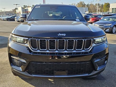 New 2025 Jeep Grand Cherokee Laredo X w/ Luxury Tech Group I image 2