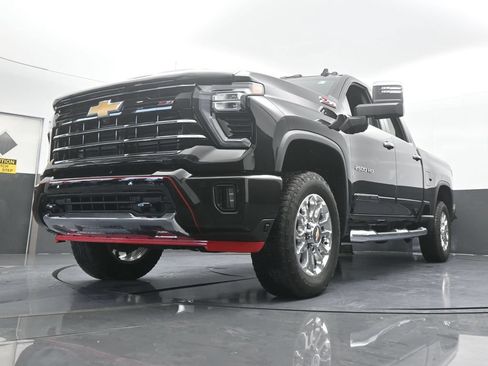 Used 2025 Chevrolet Silverado 2500 LT w/ Z71 Chrome Sport Edition AWD/4WD image 63