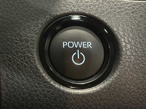 Used 2025 Toyota Camry SE image 19