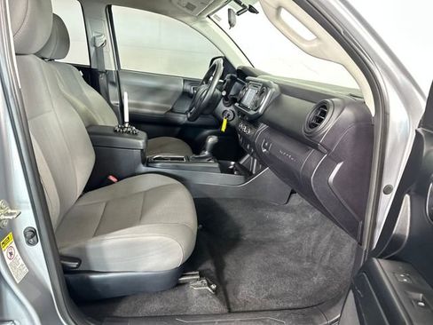 Used 2016 Toyota Tacoma SR5 image 27