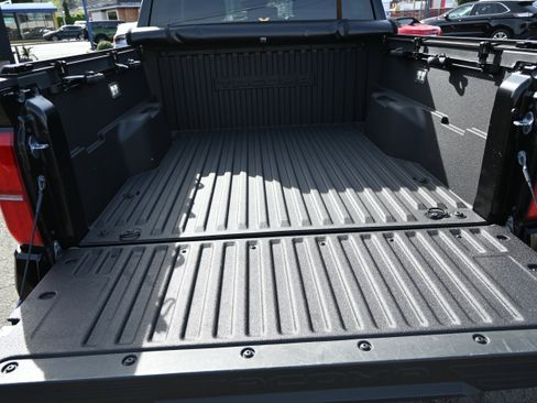 Used 2024 Toyota Tacoma TRD Sport image 19