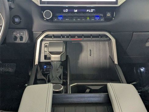 Certified 2026 Toyota Tundra Limited AWD/4WD image 40