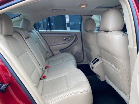 Used 2014 Ford Taurus SEL w/ Equipment Group 201A FWD image 26