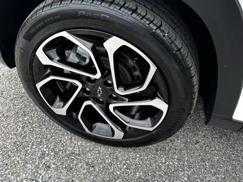 Used 2024 Chevrolet Trax RS w/ Driver Confidence Package image 12