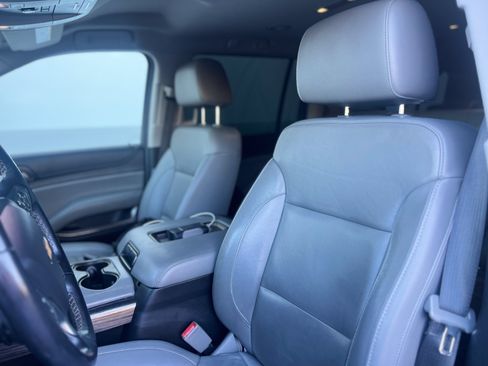 Used 2019 Chevrolet Suburban LT AWD/4WD image 14