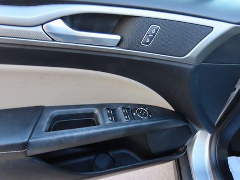 Used 2020 Ford Fusion S image 21