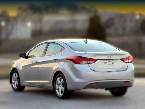Used 2013 Hyundai Elantra GLS w/ Preferred Pkg image 10