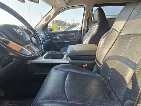 Used 2018 RAM 2500 Laramie AWD/4WD image 3