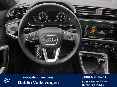 Used 2023 Audi Q3 2.0T Premium Plus w/ Premium Plus Package image 13