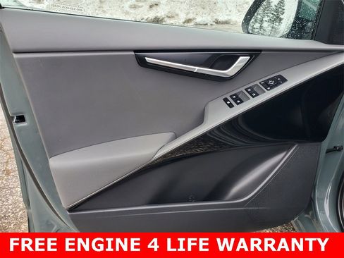 Certified 2024 Kia Niro EX image 8