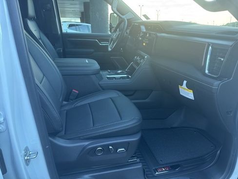 New 2025 GMC Sierra 2500 Denali w/ Denali Reserve Package image 11
