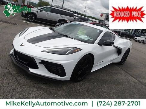 Used 2022 Chevrolet Corvette Stingray Premium Cpe w/ Z51 Performance Package RWD image 3