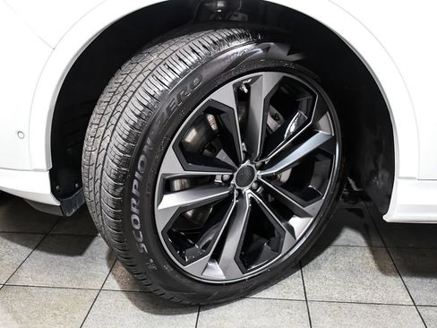 Used 2026 Audi Q7 3.0T Premium Plus w/ Premium Plus Package AWD/4WD image 7