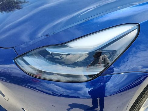 Used 2022 Tesla Model 3 Long Range AWD/4WD image 32