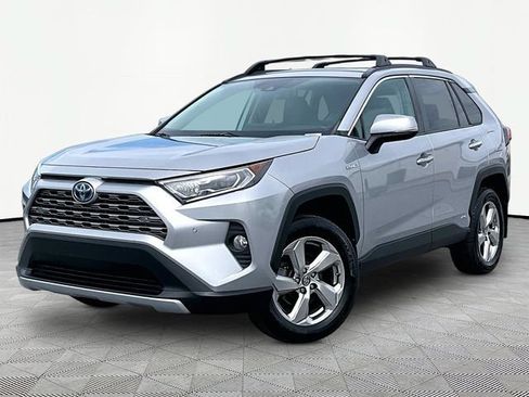 Used 2019 Toyota RAV4 Limited w/ Carpet Mat Package AWD/4WD image 3