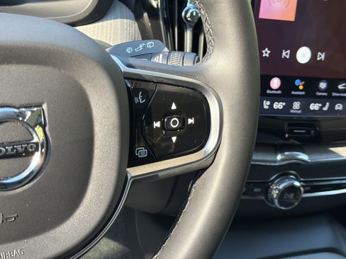 Certified 2025 Volvo XC60 B5 Plus w/ Climate Package image 20