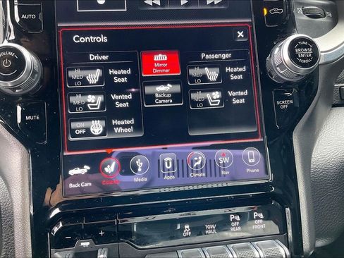 Used 2021 RAM 1500 Laramie image 32