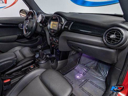 Used 2017 MINI Cooper S image 25