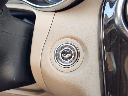 Used 2020 Mercedes-Benz GLC 300 image 22