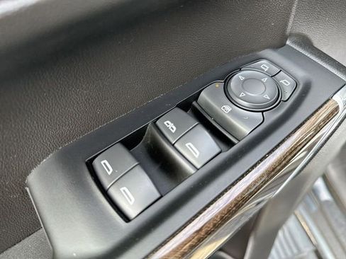 Used 2022 Chevrolet Silverado 1500 LT Trail Boss w/ Bed Protection Package AWD/4WD image 13