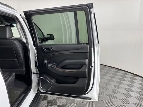 Used 2017 Chevrolet Suburban LT image 42
