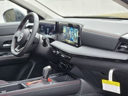 New 2026 Nissan Kicks SR FWD image 12