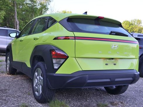Used 2024 Hyundai Kona SE AWD/4WD image 4